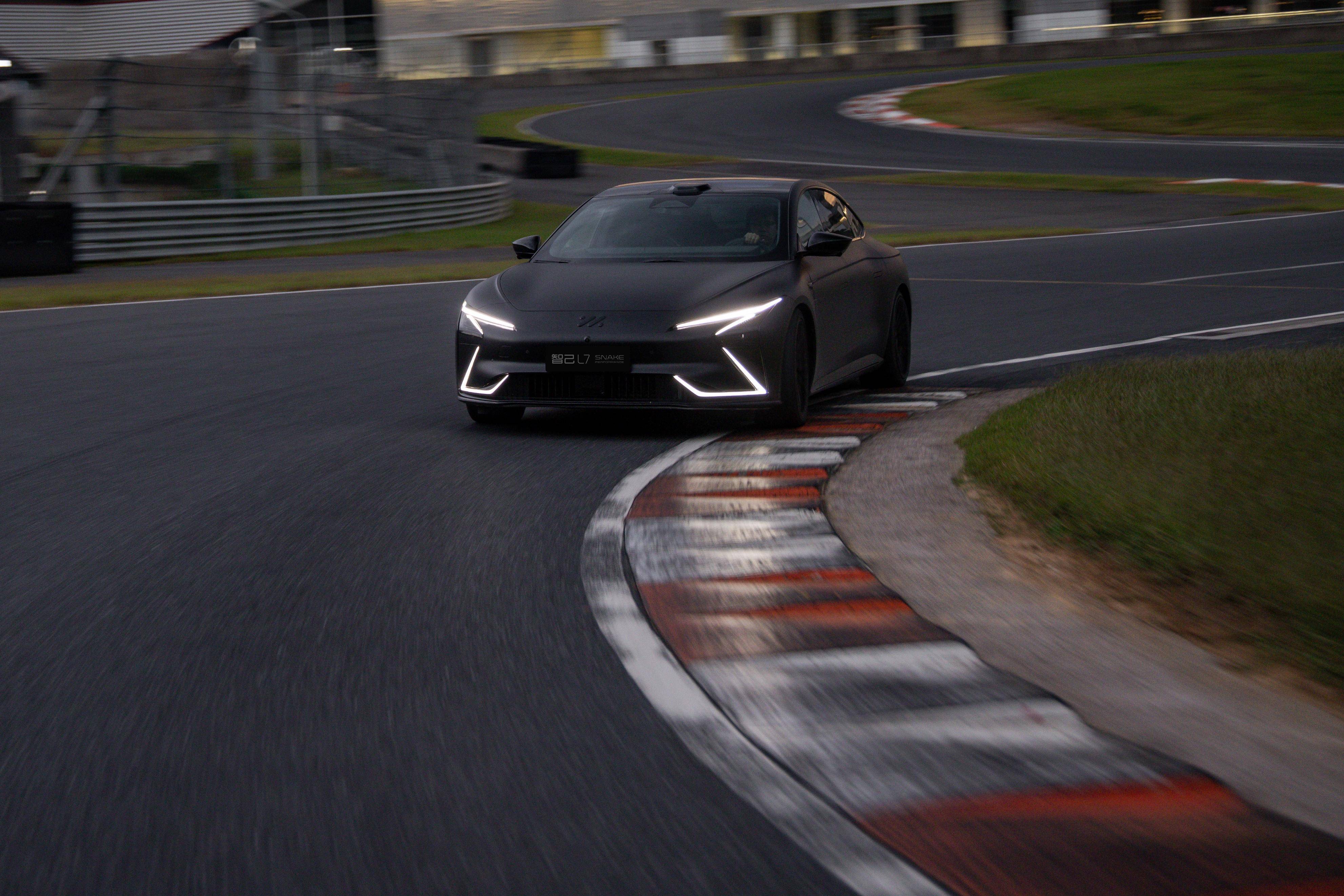 智己l7 snake performance高性能版将于年内上市_搜狐汽车_搜狐网