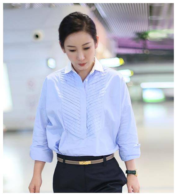 41岁秦海璐气质真棒!