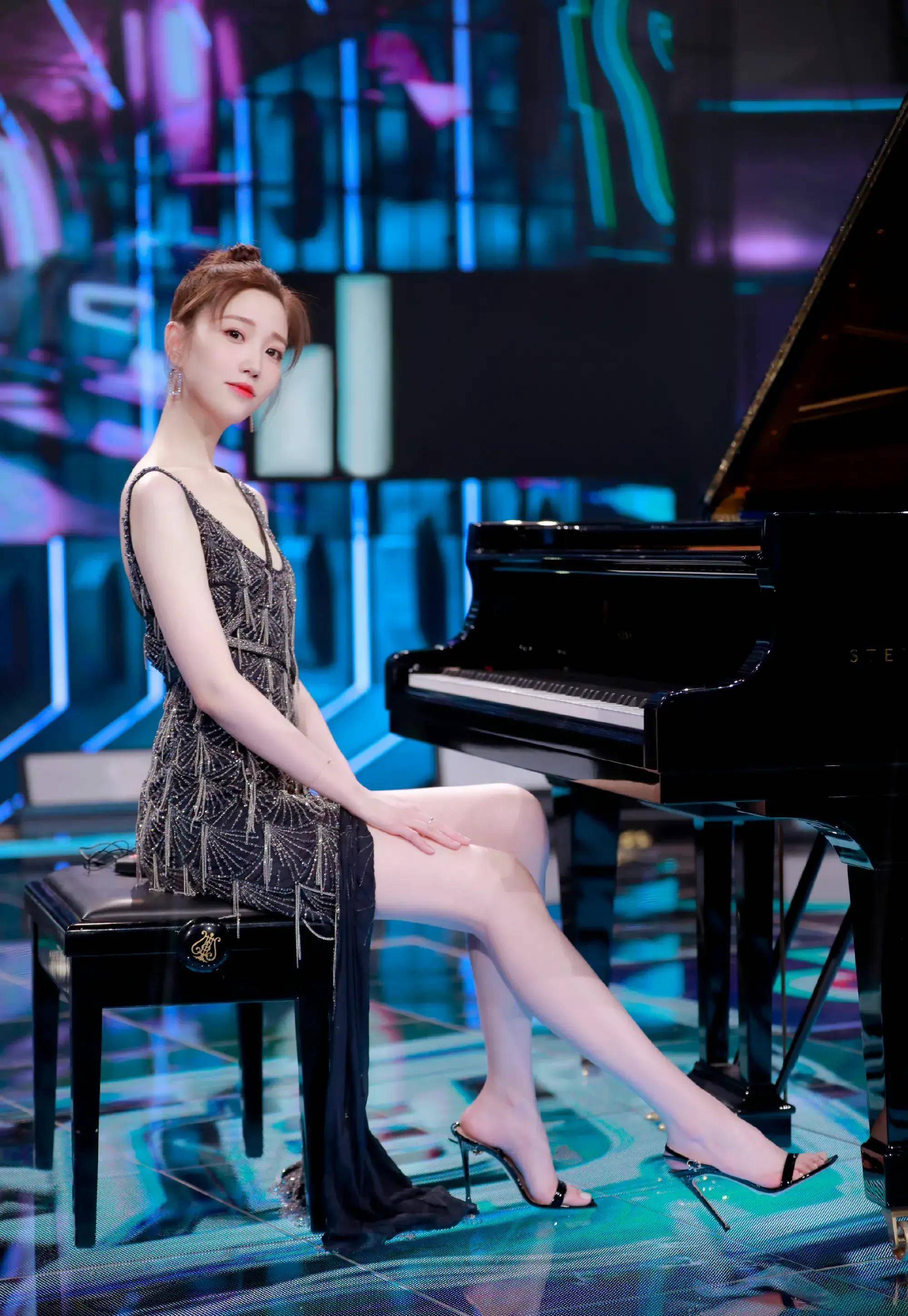 这些拥有修长美腿的女明星们,关晓彤的腿太惊艳,杨幂身材时尚_郁可唯