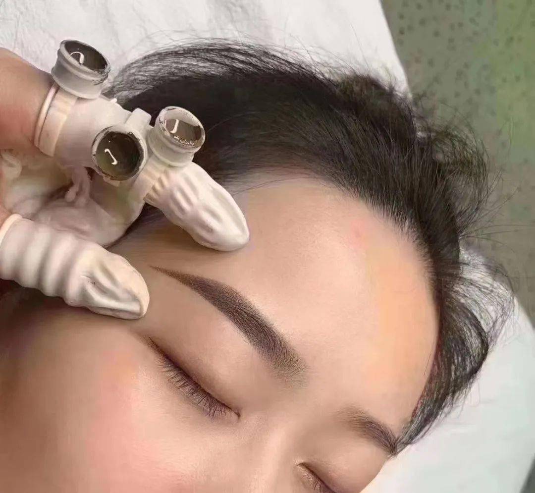 纹绣师朋友圈文案_眉毛_来自_知识