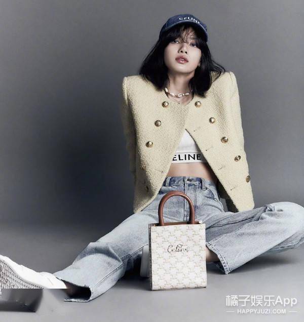 中国女星红毯没输过？内娱韩娱女艺人撞衫，其实谁土谁尴尬？_Lisa_礼服_赵露思