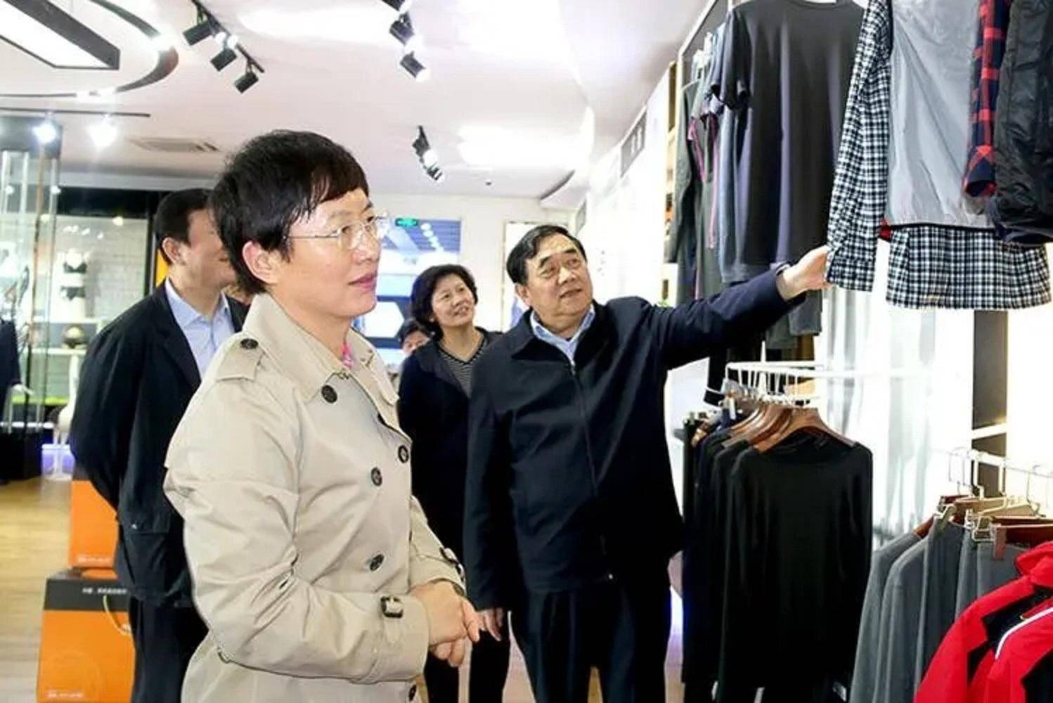 山东"章丘首富":17岁进国企,今年入149亿,居济南民企前七强_唐一林