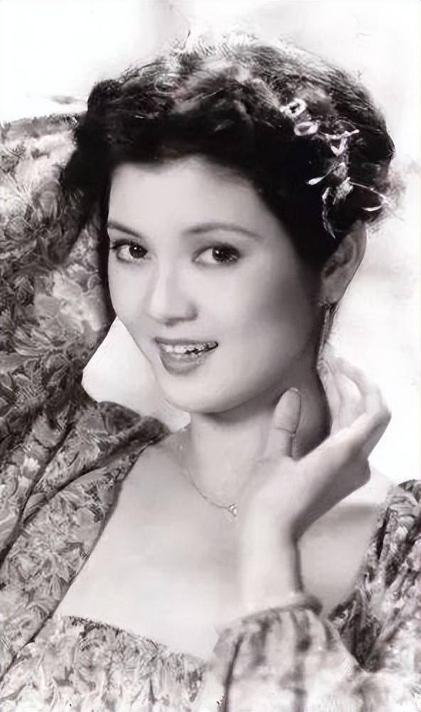 "婉君"谢玲玲:嫁入豪门生5子,却遭背叛,婆婆给她巨额分手费_林建岳