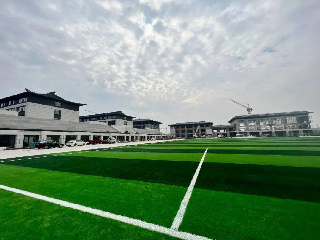 院式建筑群便映入眼帘,曹州武术学校负责人贾老师骄傲地向记者介绍说