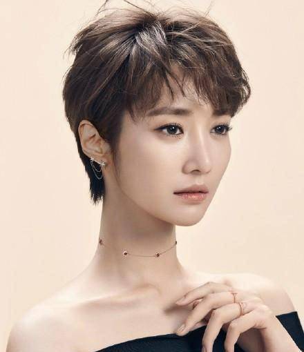 做头发:剪了短发的女明星那么多,但是她才是短发女王_长发_造型_显得