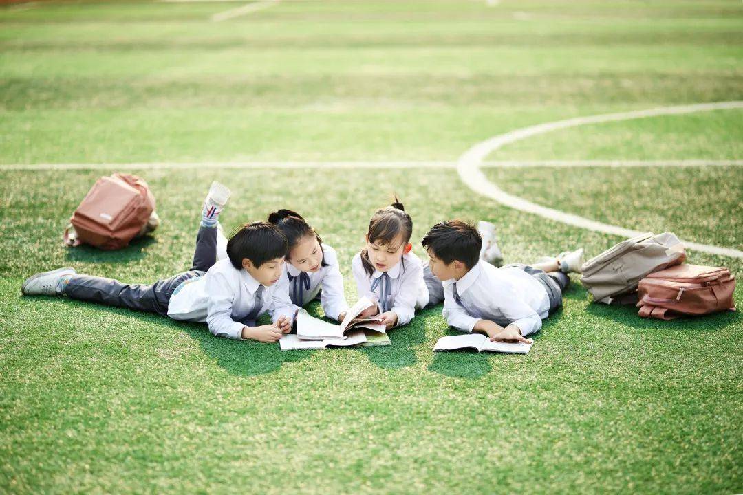 家校微话题 | 孩子间闹矛盾 家长该插手吗?_教育_处理_同学