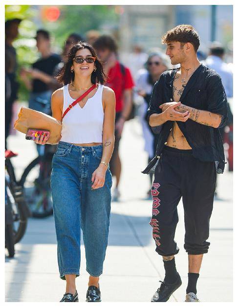 别懊恼秋裤怎么穿了，有那4条牛仔裤就够了，能够穿到冬天