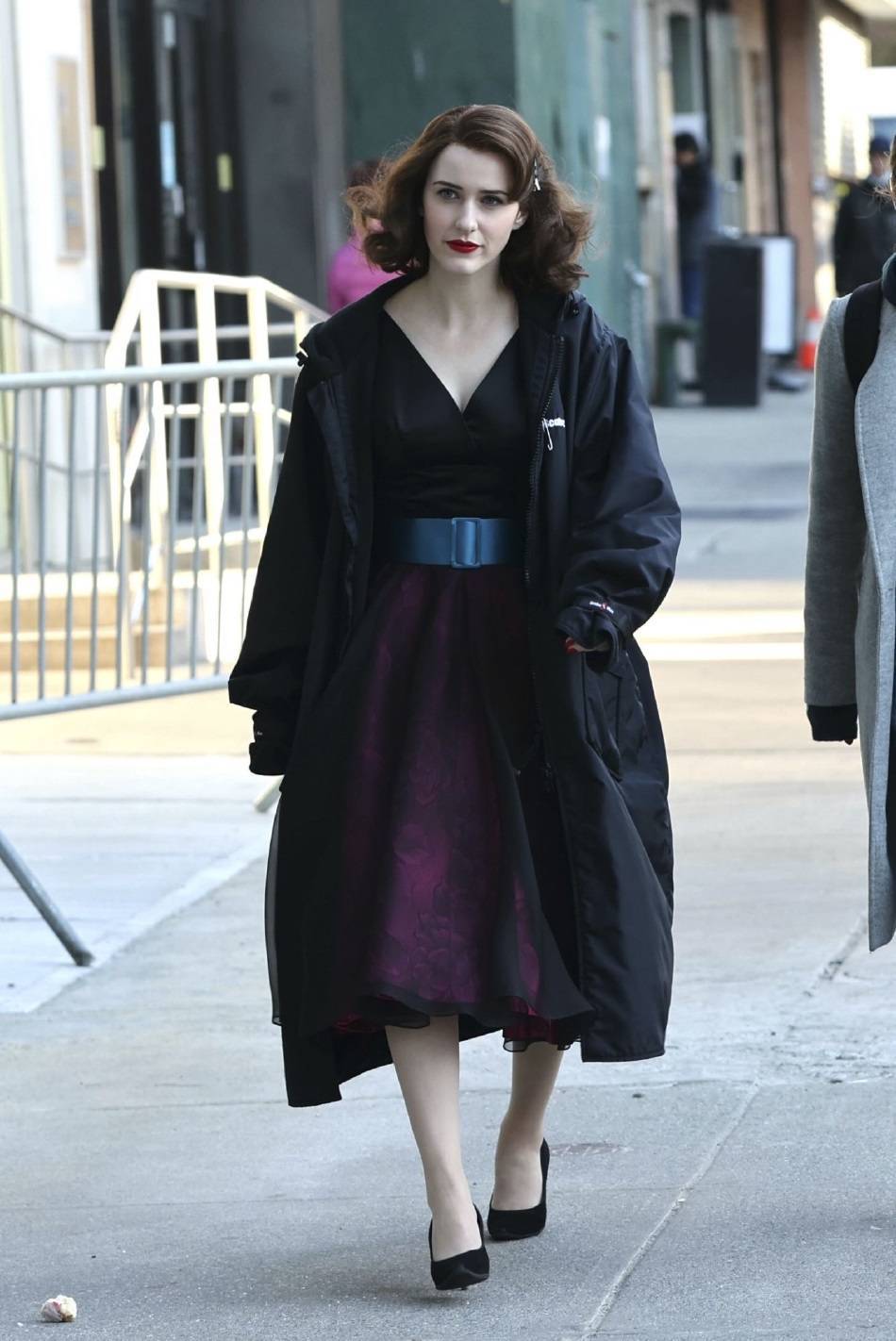 蕾切尔·布罗斯纳罕剧组靓图!