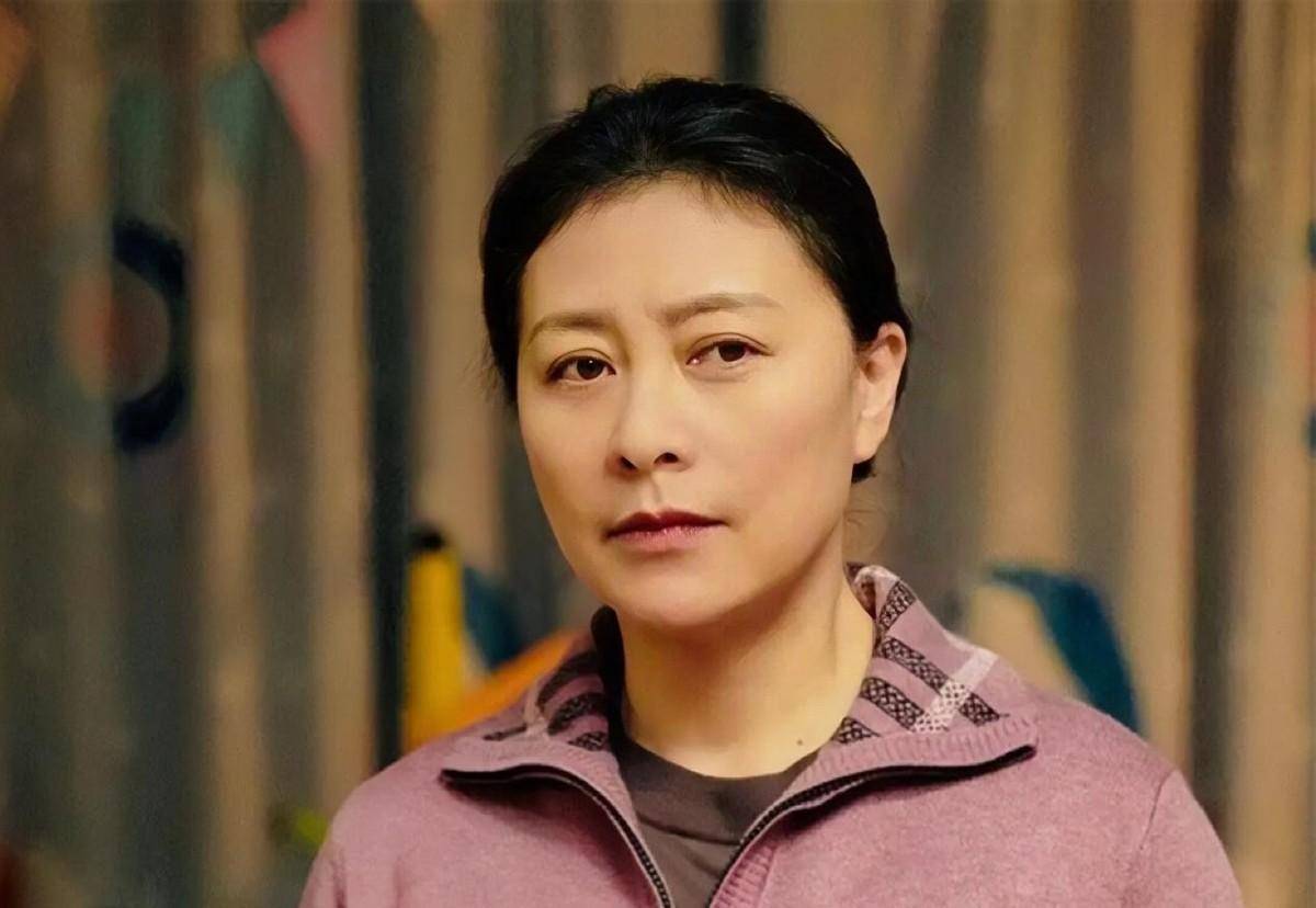 演员岳红:就这样改写了她的结局,苦尽甘来无遗憾_中戏_女儿_父母
