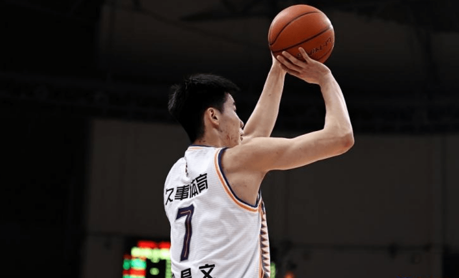 李春江收到一个好消息：郭昊文落选NBA发展联盟选秀，安心打CBA吧_手机