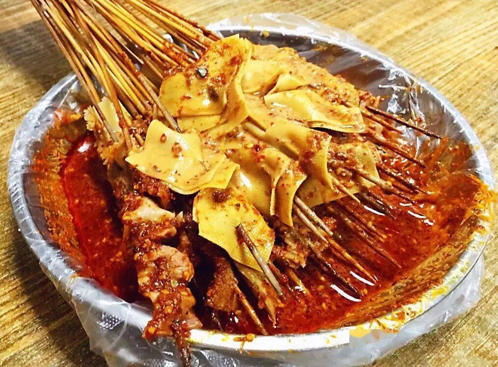 涮牛肚豆腐皮钵钵鸡砂锅小魏哥果仁面筋海城馅饼李家猪蹄烧鸡腊牛羊肉