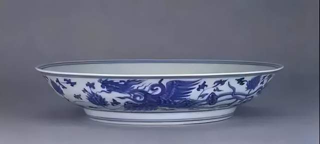 赏明成化青花，必须要知道这些_纹饰_弦纹_风格