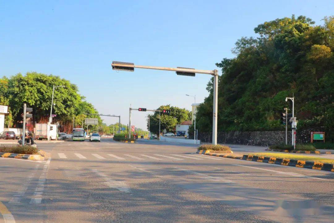明日起,顺德这条主干道多位置封闭施工!_德胜西路_路口_车辆