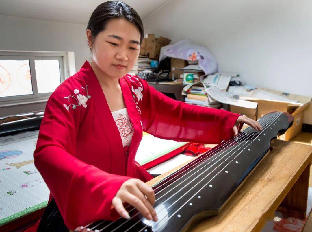 静乐名人杜威——执著追求艺术的工匠师_古琴_乐器_带着