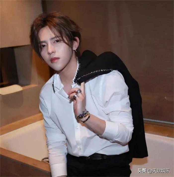 流行乐男歌手,影视演员,音乐制作人符龙飞_图片_年度_奖得主