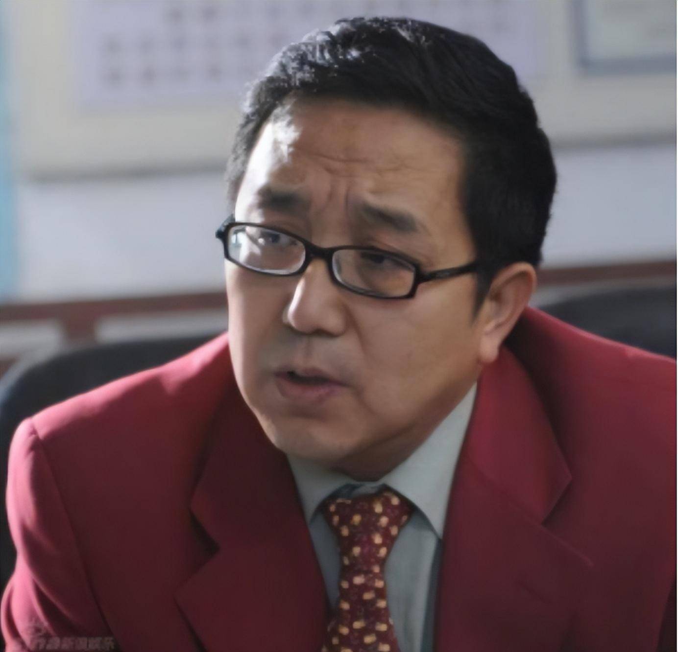 演员句号:再婚娶小11岁妻子,让丧子的岳父母不再流泪_兆杰_喜剧_观众