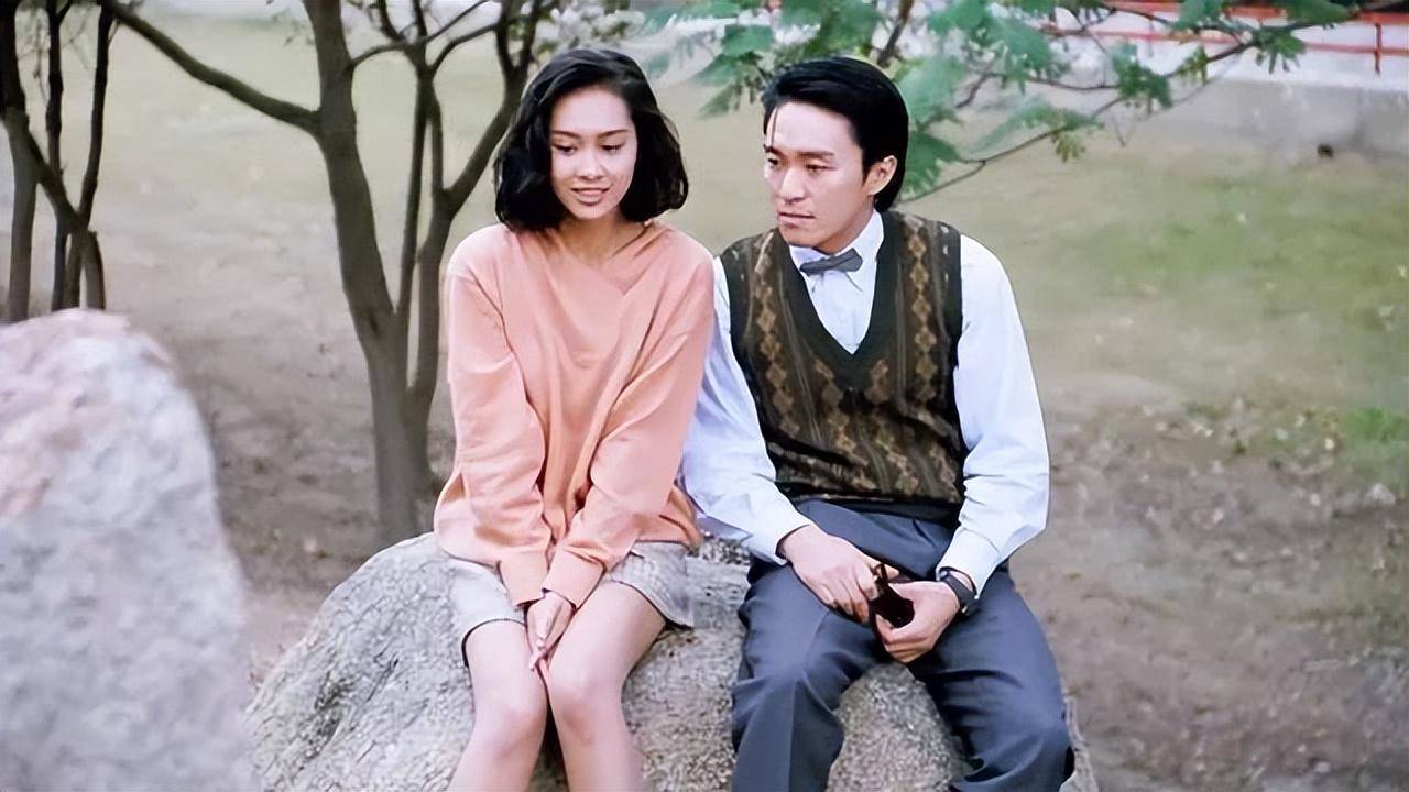 周星驰电影里很多爱情桥段,都指向这两个女人,谁才是他的真爱_朱恩