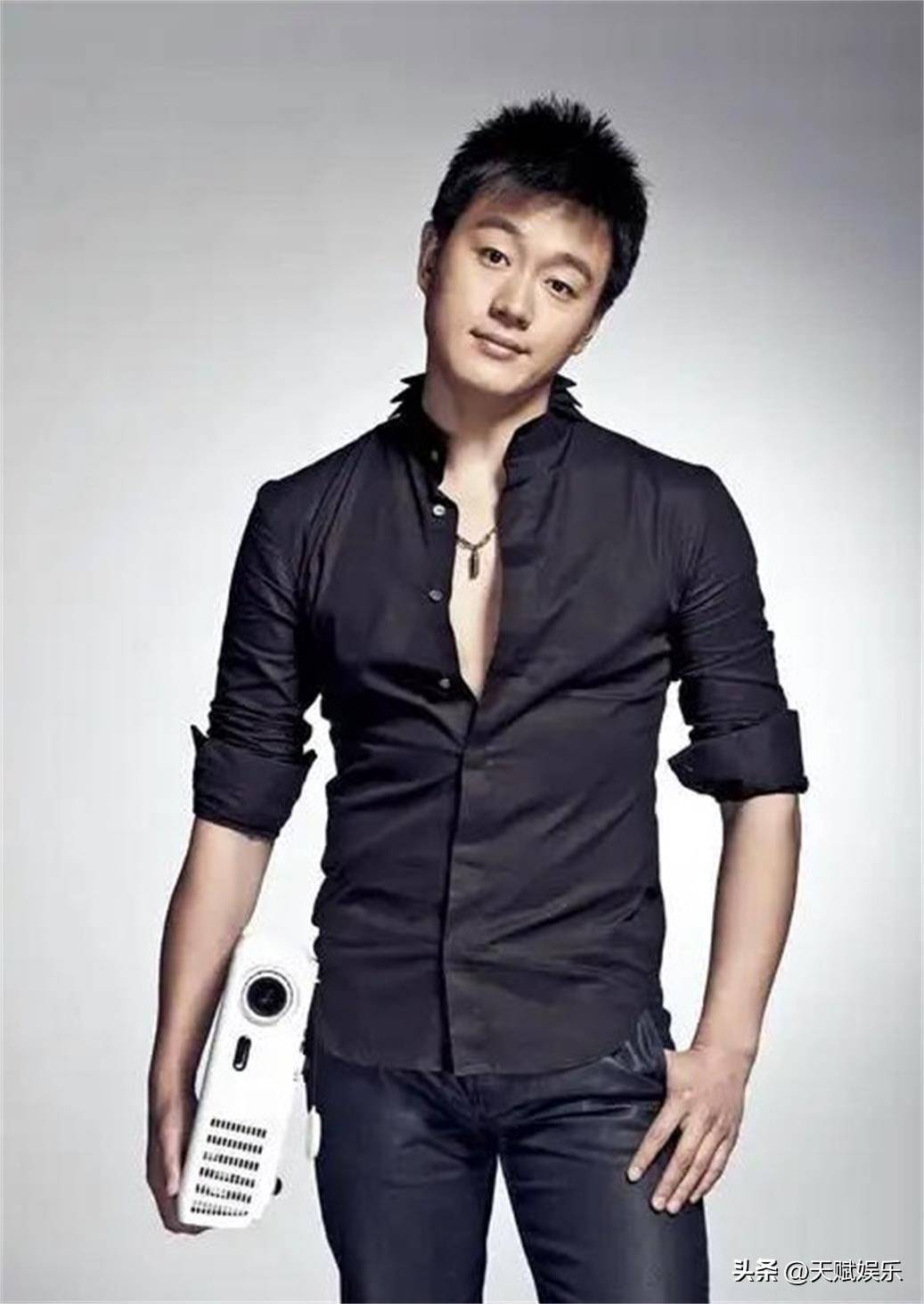 《奋斗》电视剧中陆涛饰演演员佟大为的25张写真美图片_观众_侵权