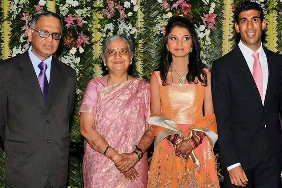 英国首位80后印度裔首相，娶富豪女儿跨阶层，中产如何逆袭成精英