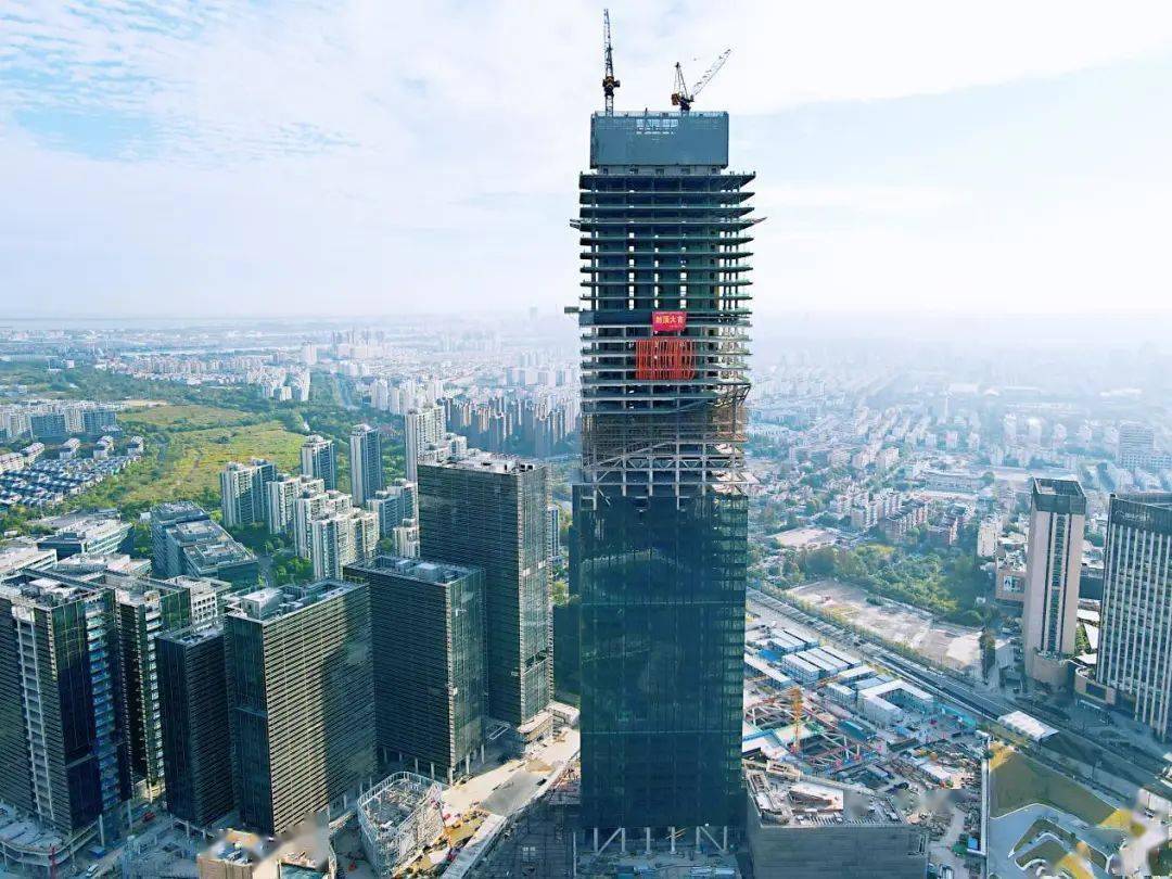 主体结构封顶尚浦领世双子塔f1-d项目上海市杨浦区第一高楼由中建三局