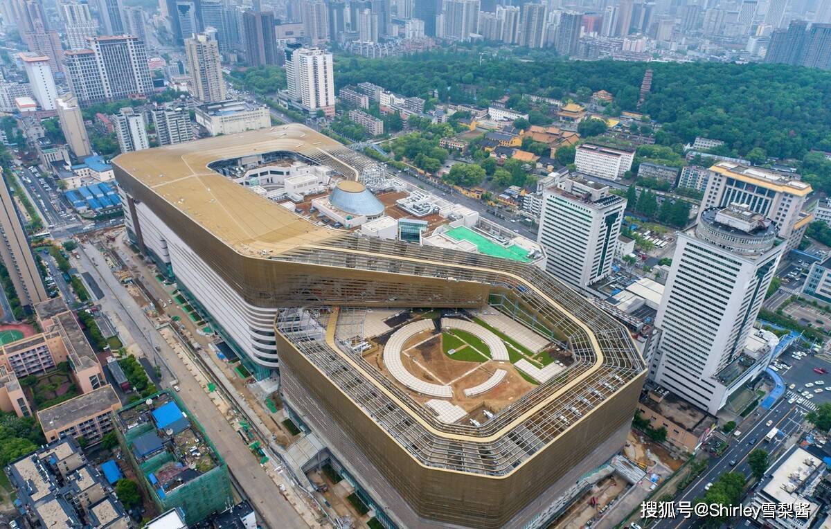 武汉这家投资120亿的商场终于开业,80万方面积超迪拜购物中心,登顶全球首位_乐园_冰雪_项目