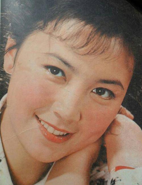 唱"河南队子"出身的赵静,当红时嫁给粉丝,今63岁直言:不后悔_丹宁