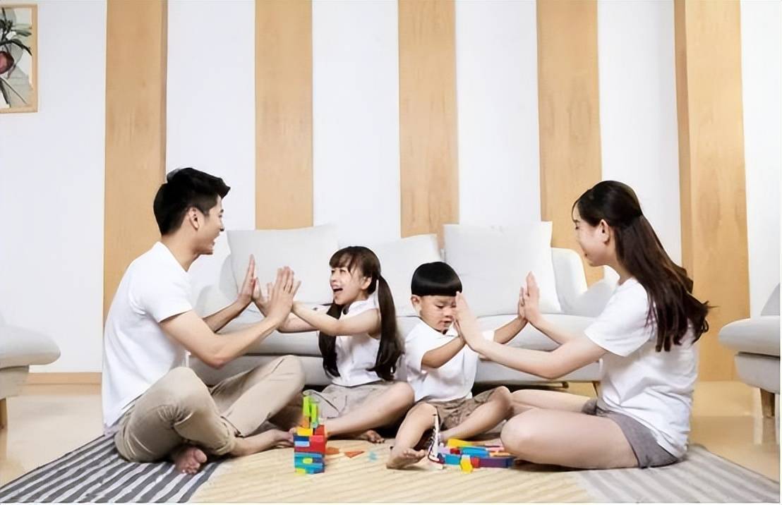 独生子女家庭和多胎家庭不一样,父母年龄越大,差距越明显