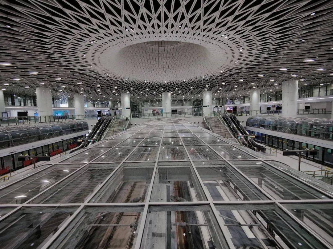 交通单体工程——深圳岗厦北综合交通枢纽正式开通_列车_装修_地铁