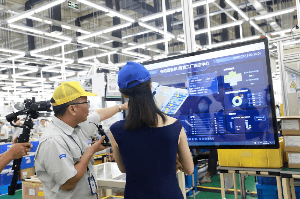 《质造者》松下智能工厂大探秘,解码松下现代化制造实力_生产_自动化