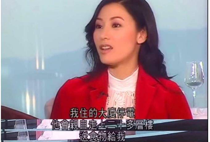 被李嘉欣说“蠢女人”，分手还替莫少聪生孩子，洪欣恋爱太坎坷了