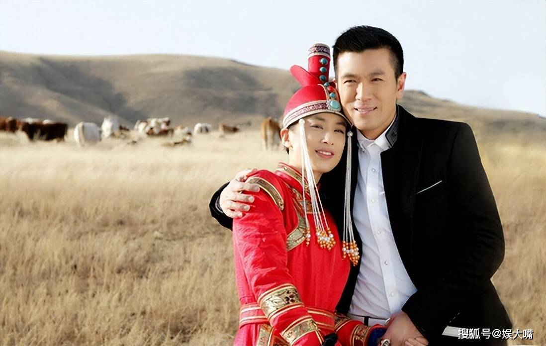 看到张铎电脑上还有前任照片!