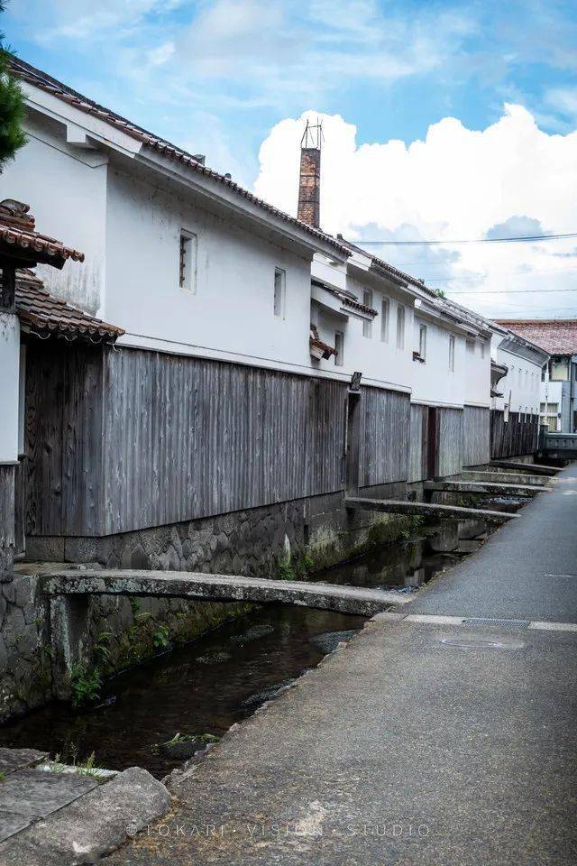 北临日本海,南濒大阪湾,是日本唯一一个既临日本海,又接濑户内海的县