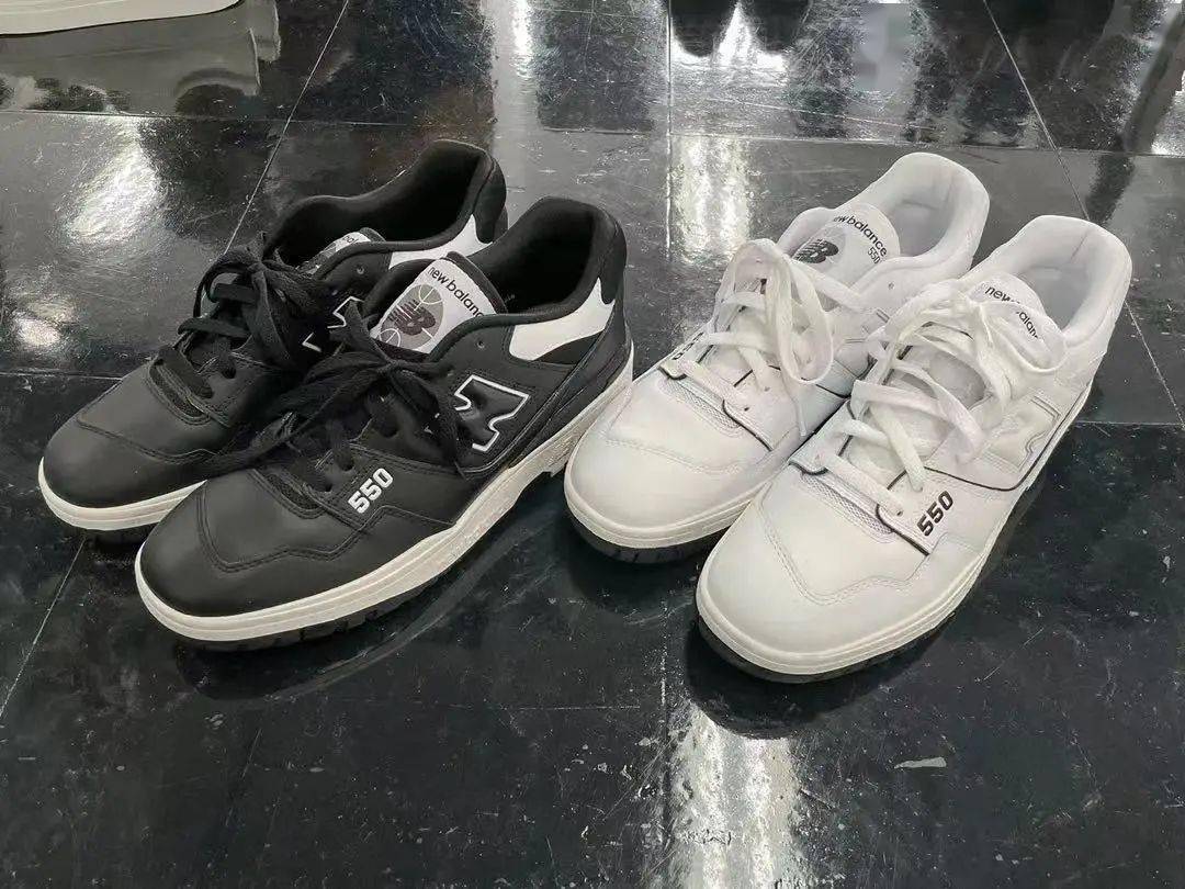 极简时尚美学，CDG x New Balance 550正式发售！_手机搜狐网