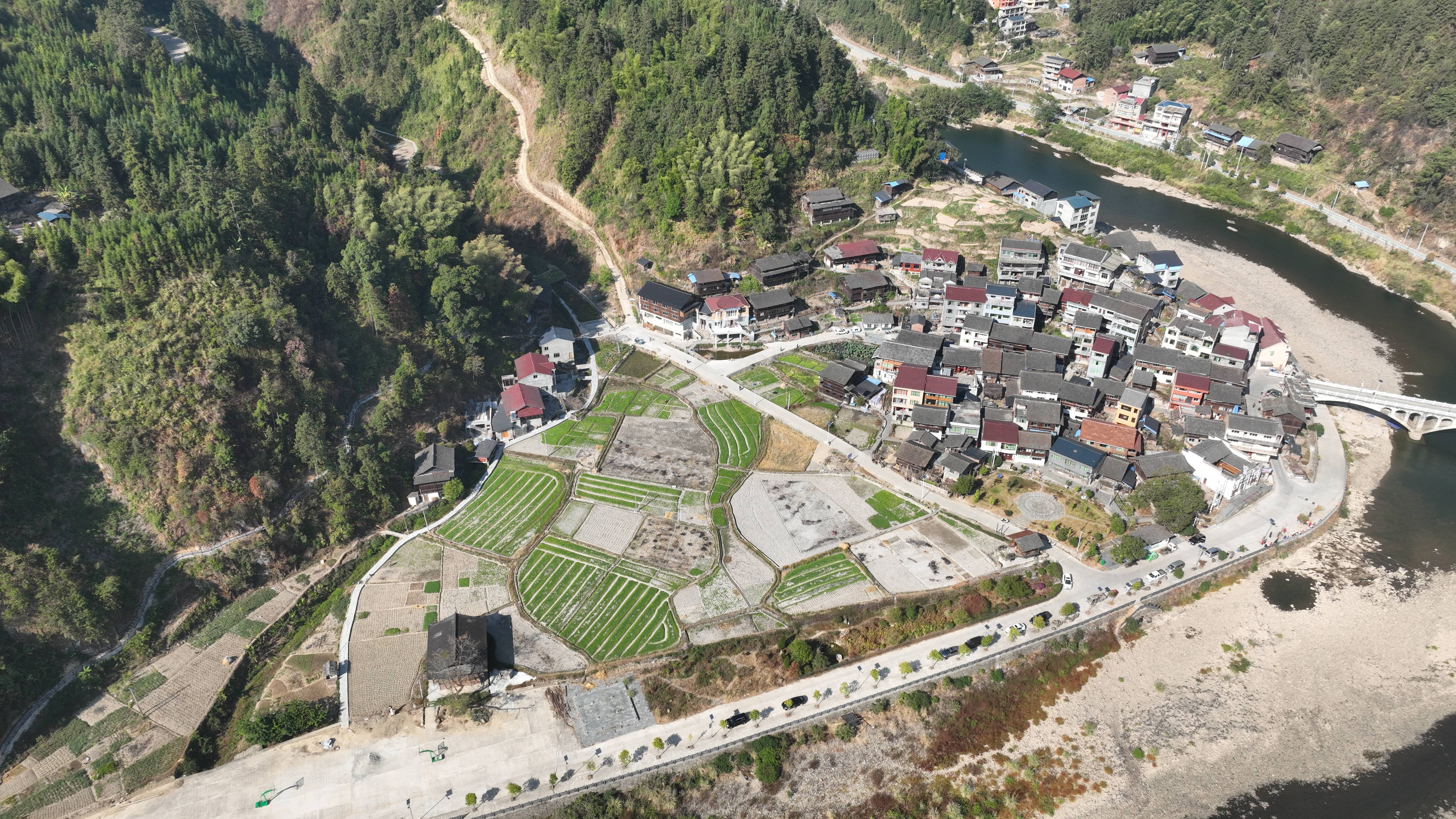 【非凡十年】锦屏县小江村:设施大提升 乡村换新颜_文化广场_发展_新