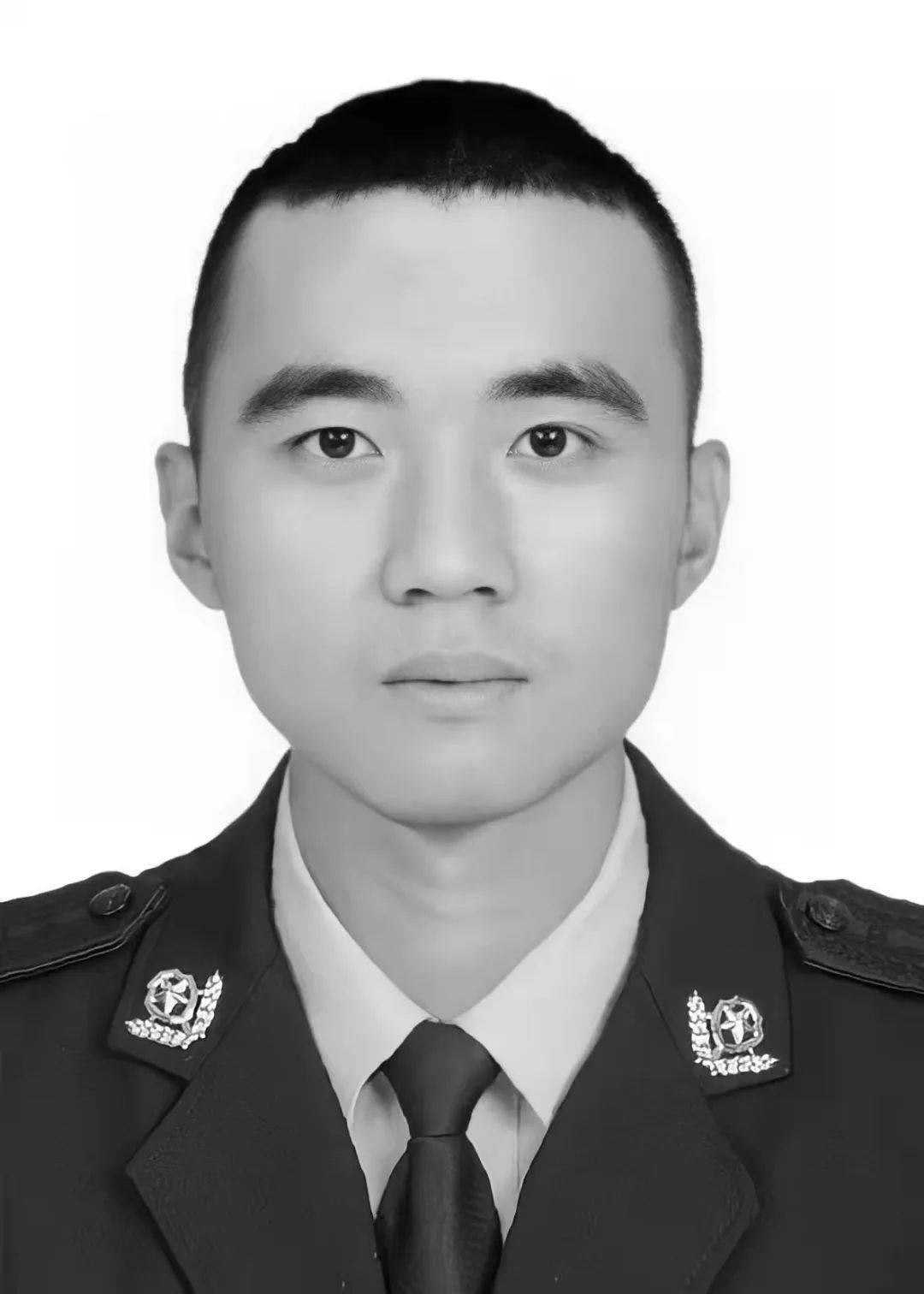 四川省布拖县3名民辅警执行抓捕任务途中因公殉职_公安局_吉尔约日