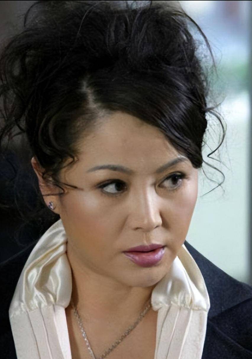 感情压得一塌糊涂,再也不相信爱情了,现在52岁的单身_于小_秦烽_对方