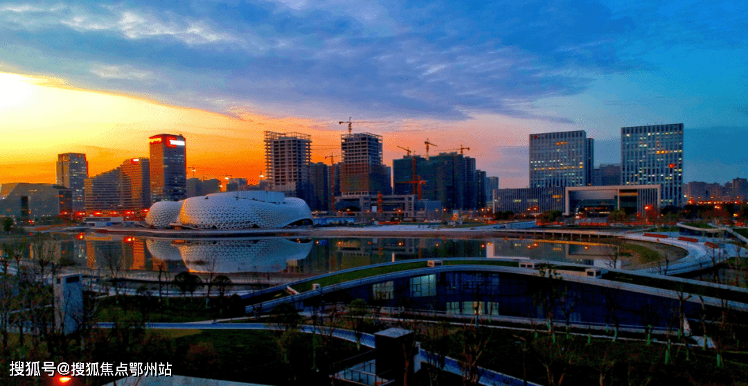 不久前,钱塘新区揭牌钱塘科学城新标签,杭州拥江跨江版图,又增加一张