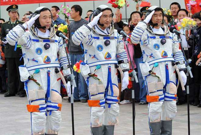 航天服全球仅三国能造,美国宇航服领先全球,中国制造却不容小觑-搜狐大视野-搜狐新闻