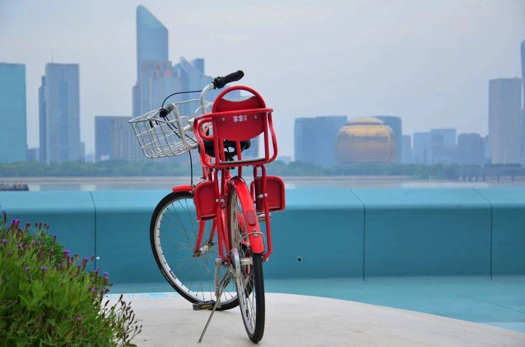 无桩还车,1500辆新款小红车上线!2012→2022,这些变化你记得吗?