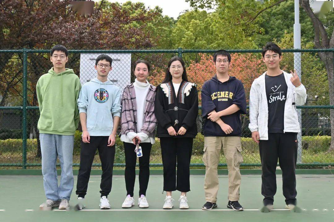 朱卢桐 李檀袋鼠跳接力 第1名马兆鑫男子110米栏 第1名张诺女子全能