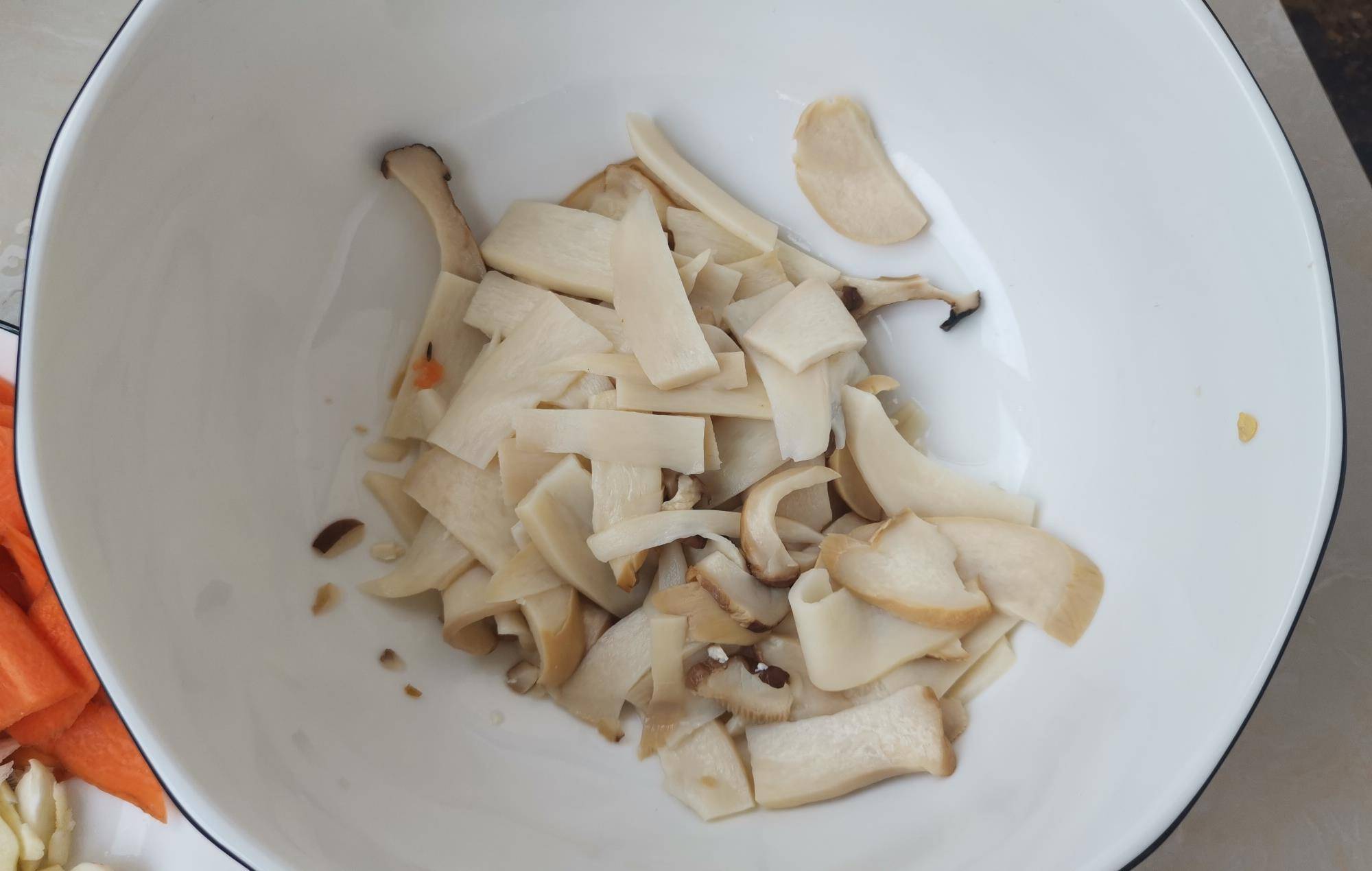 明天龙抬头,记得"食龙头",4种食材搭配,简单一炒,实惠下饭_杏鲍菇