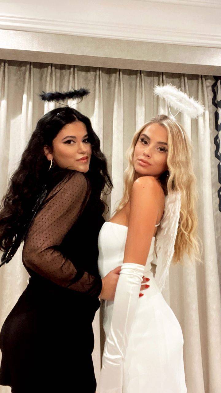 【社交秀】15孔卡与妻子新婚蜜月 万圣节装扮谁最靓?