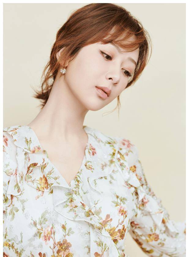 杨紫未修生图流出,当镜头怼脸那刻,美不美不言而喻了_形象_黑色_设计