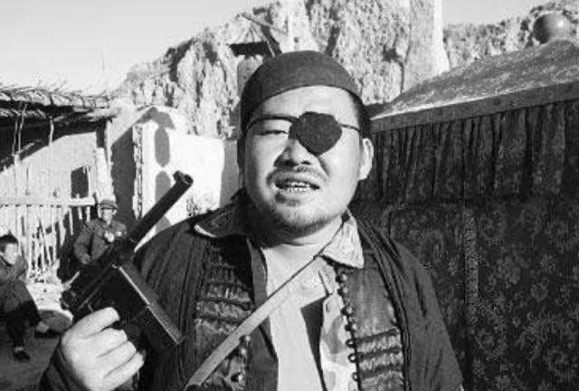 1926年,河南村民劫杀土匪,土匪头子说:得财不伤主,你们过分了_年轻人