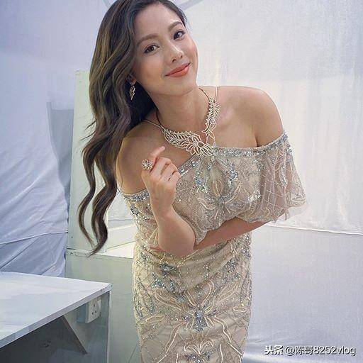 伍乐怡仙气逼人分享日常照片,竟然瞬间2000 粉丝点赞_香港_kelly_yee