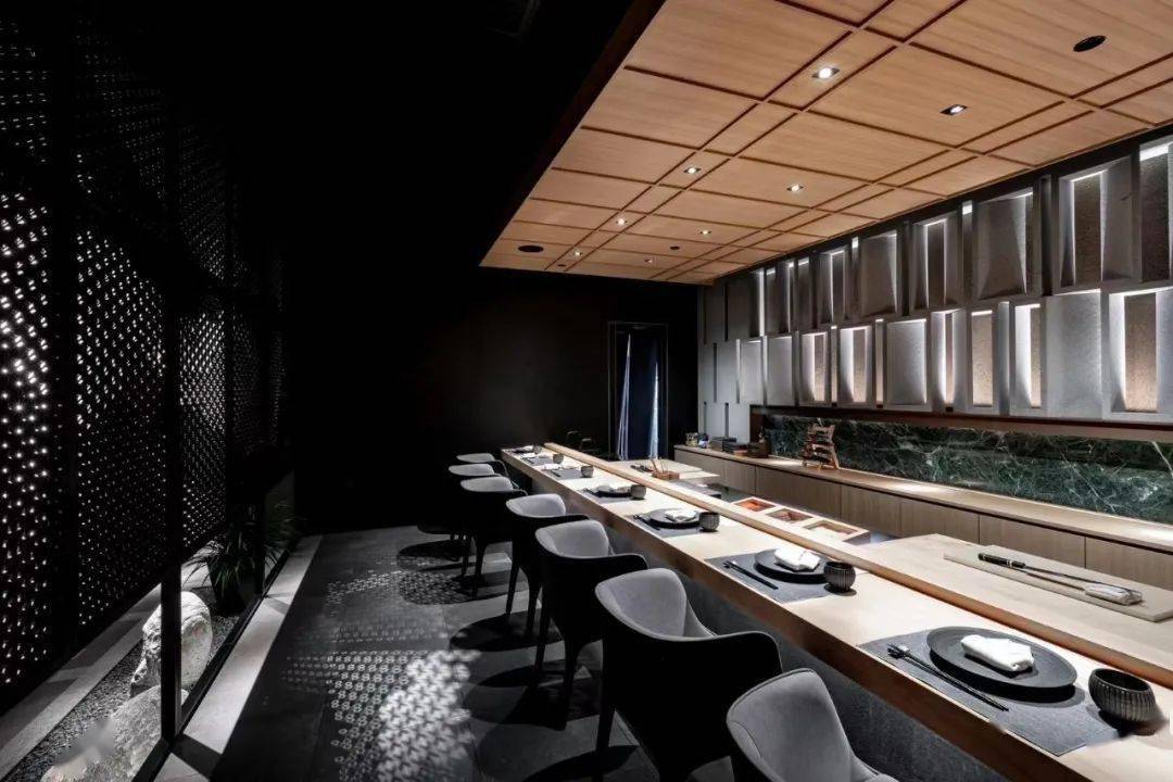 贵阳东景希尔顿酒店灯·日料餐厅正式开业,带上你的吃货朋友来打卡吧!
