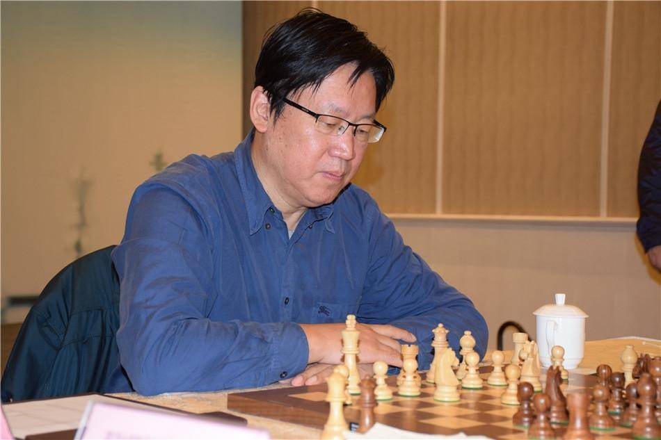 "棋后"谢军嫁给男陪练:离异后又复婚,破镜重圆后她幸福吗?