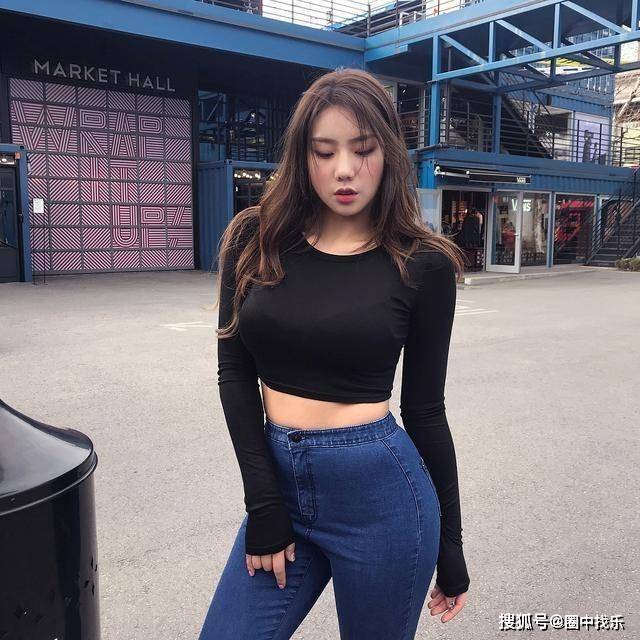 健身女神体重130斤,身材曲线迷人,微胖也可以很美_训练_因为_一个人