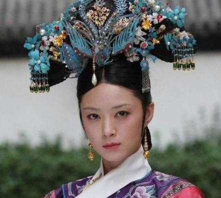 《甄嬛传》千姿百态的旗头造型,最后一款美如天仙!_华妃_美的_叶澜