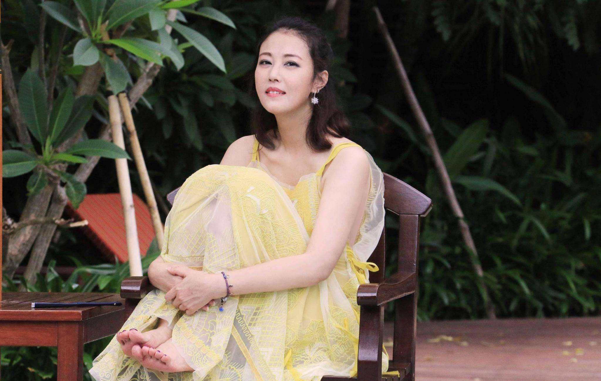 53岁周海媚:没有爱情一样可以活得很开心,不一定要男人在身边_状态